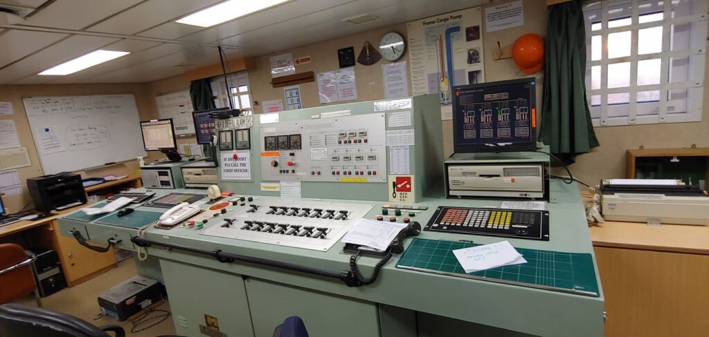 Điện Tàu Thuỷ Lập Anh Anh 77