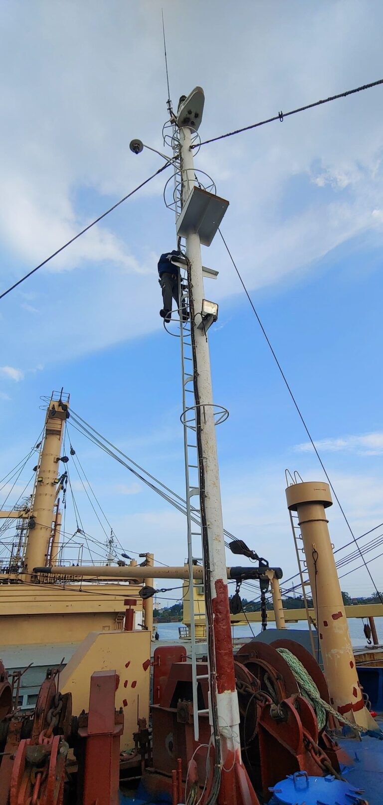 Điện Tàu Thuỷ Lập Anh Anh 52